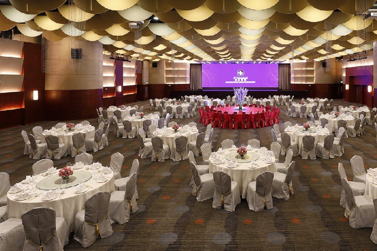 Hotel B P International